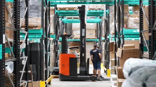 Hogyan spórol időt és pénzt az automatizált készletkezelés?